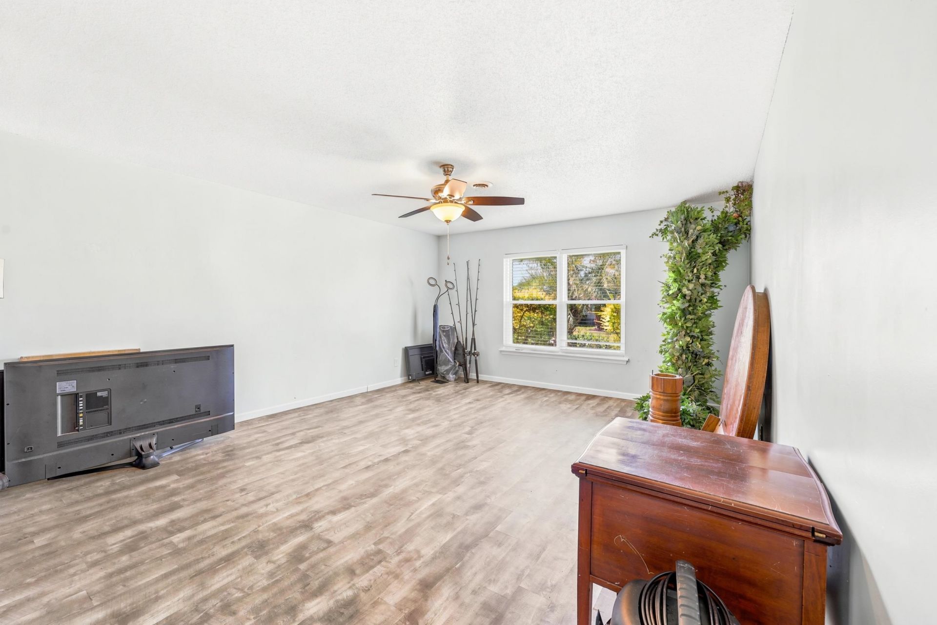 2642 Temperance Dr.  Photo 10
