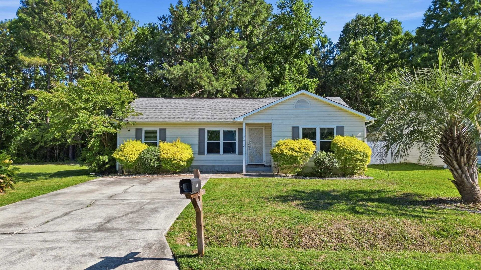 2642 Temperance Dr.  Photo 5