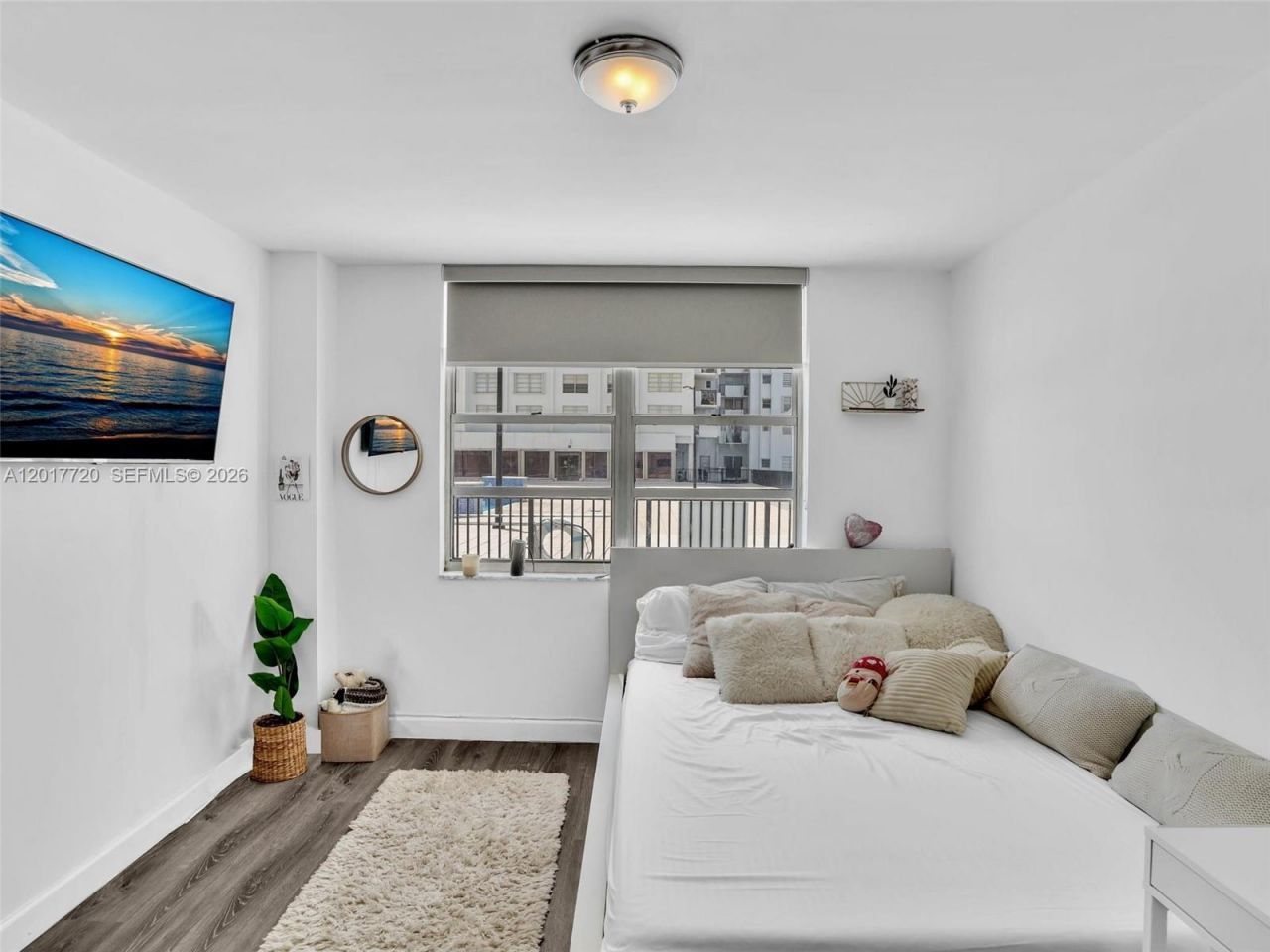 2780 NE 183rd St , Unit 302, Aventura, FL 33160 Photo