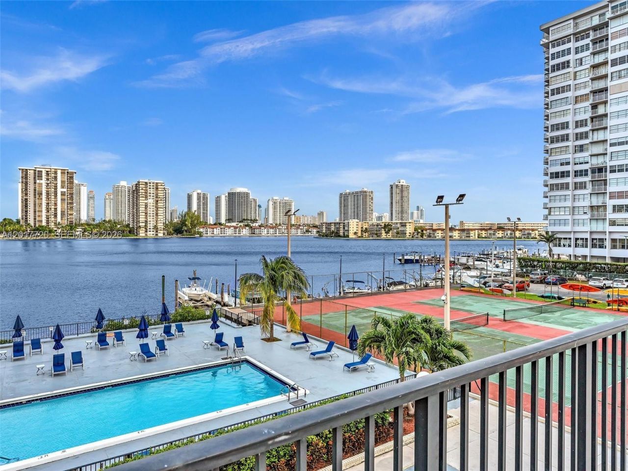 2780 NE 183rd St , Unit 302, Aventura, FL 33160 Photo