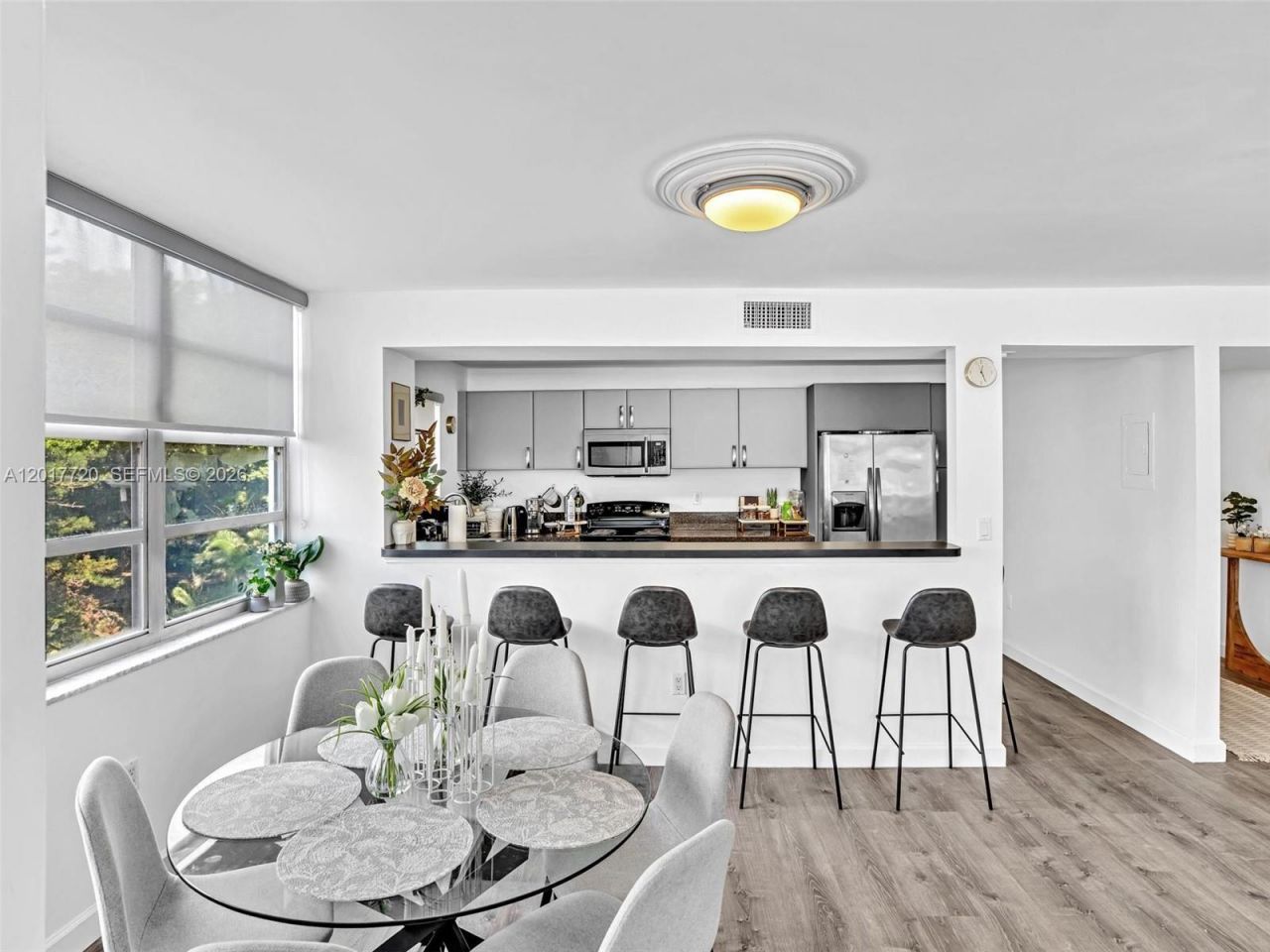 2780 NE 183rd St , Unit 302, Aventura, FL 33160 Photo