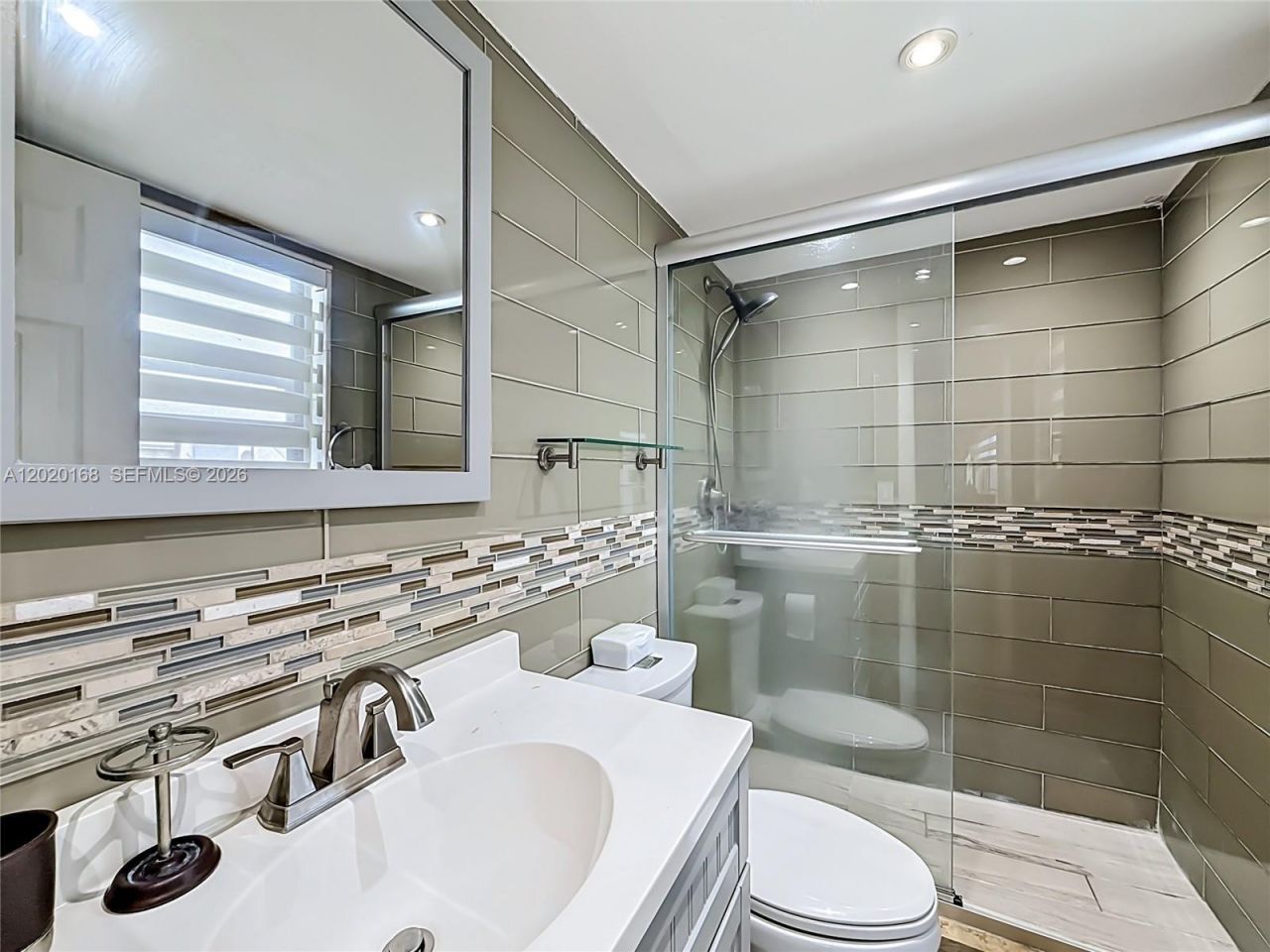18296 Mediterranean Blvd, Unit 404, Hialeah, FL 33015 Photo