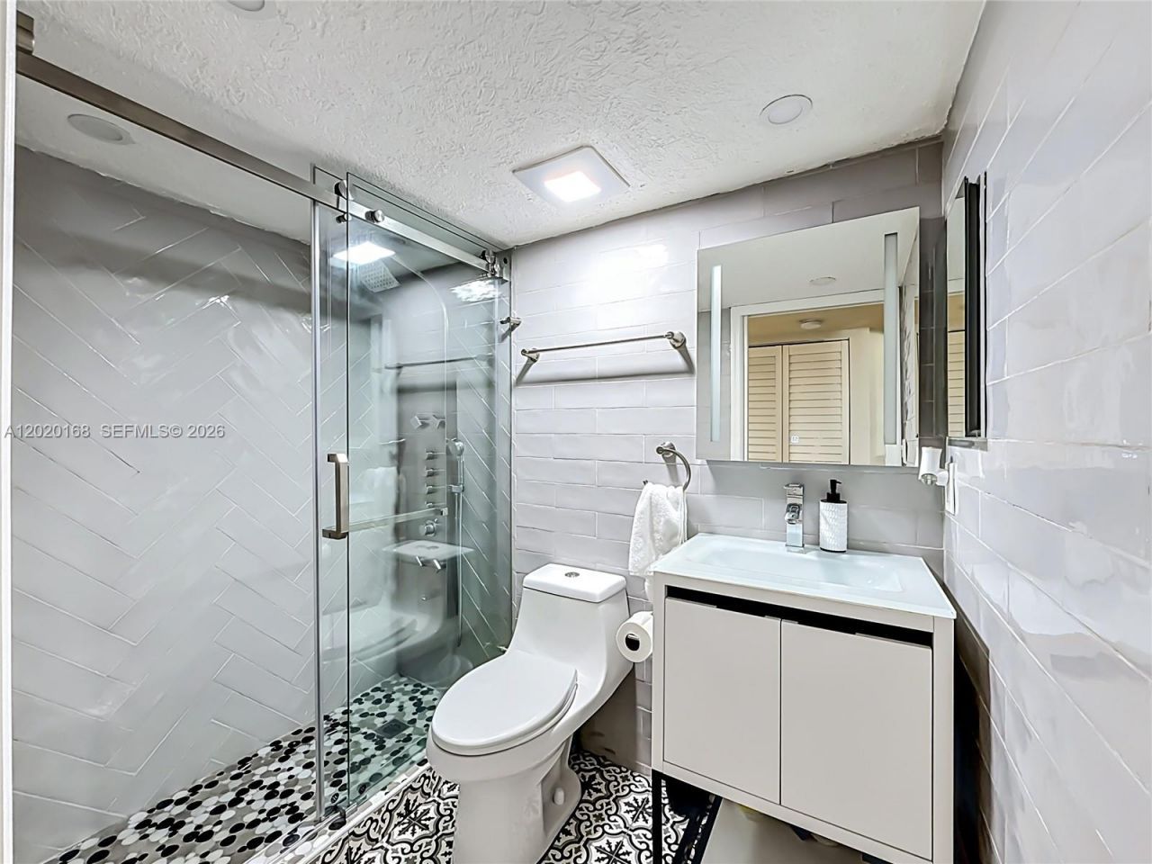 18296 Mediterranean Blvd, Unit 404, Hialeah, FL 33015 Photo