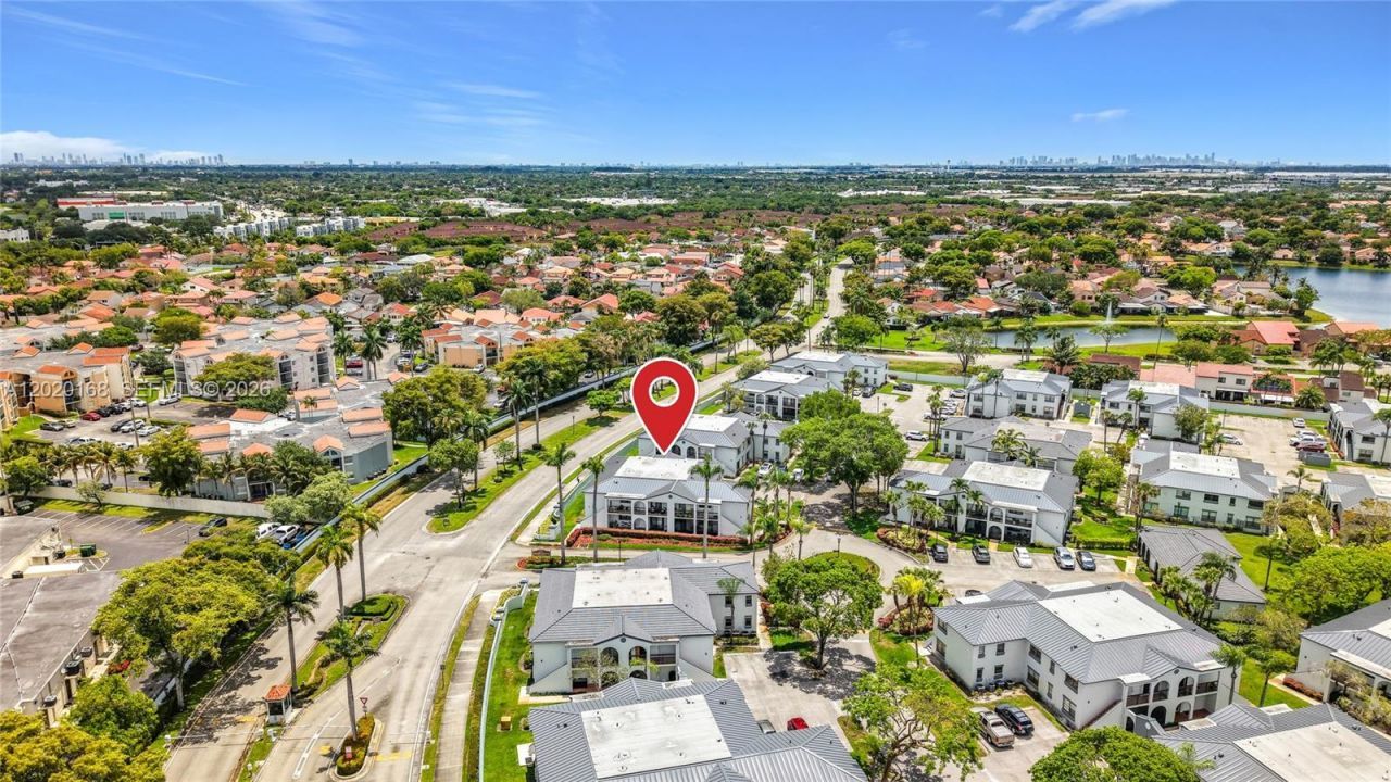 18296 Mediterranean Blvd, Unit 404, Hialeah, FL 33015 Photo