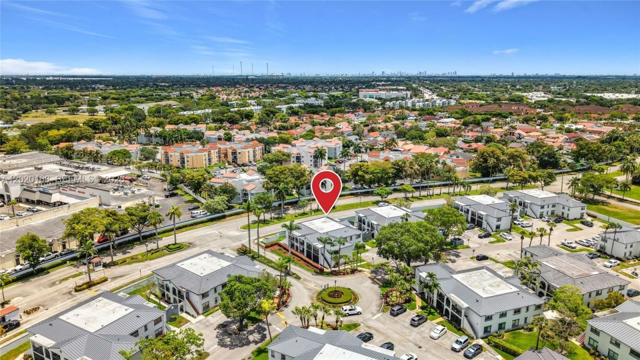 18296 Mediterranean Blvd, Unit 404, Hialeah, FL 33015 Photo