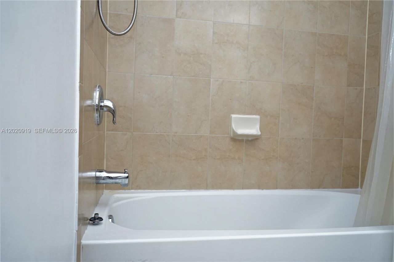 3365 W 91st Ter , Unit 3365, Hialeah, FL 33018 Photo