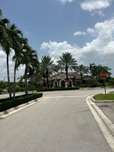 3365 W 91st Ter , Unit 3365, Hialeah, FL 33018 Photo