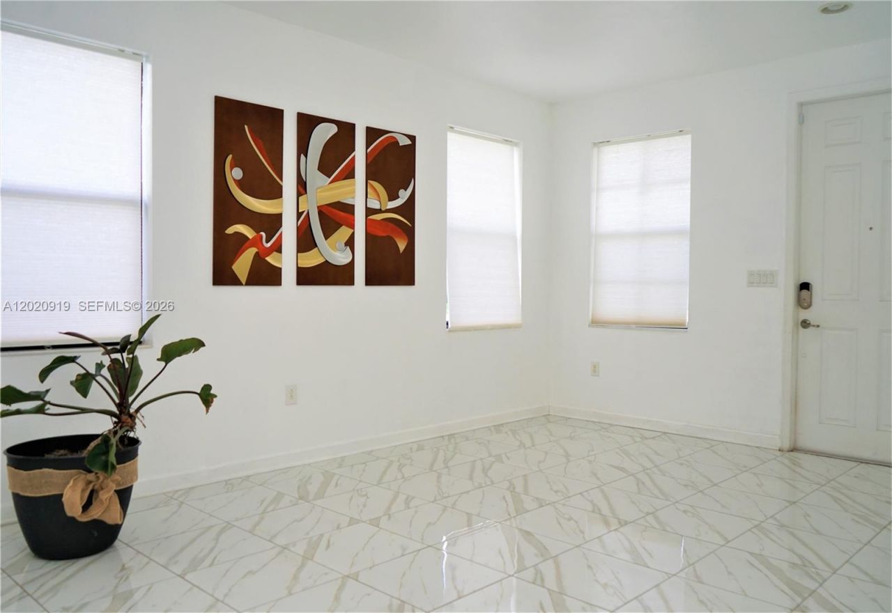 3365 W 91st Ter , Unit 3365, Hialeah, FL 33018 Photo