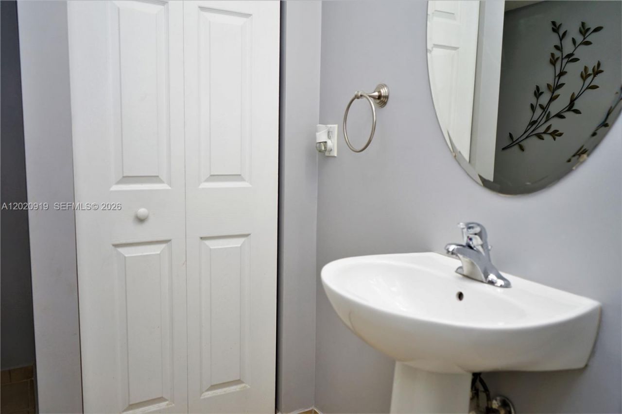 3365 W 91st Ter , Unit 3365, Hialeah, FL 33018 Photo