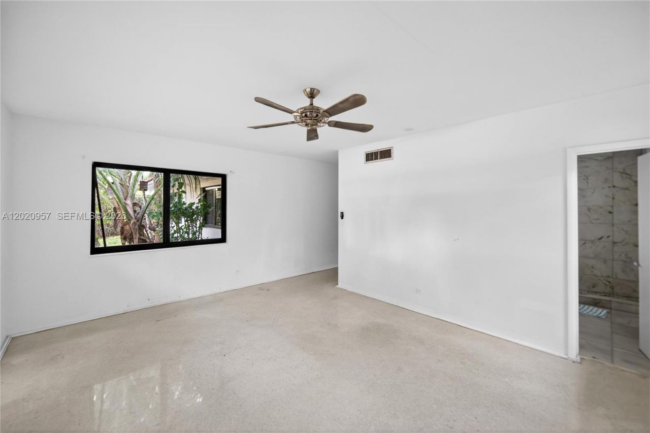 1100 N Shore Dr, Unit 1, Miami Beach, FL 33141 Photo