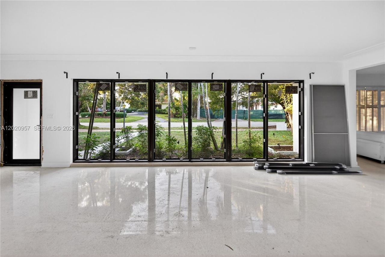 1100 N Shore Dr, Unit 1, Miami Beach, FL 33141 Photo