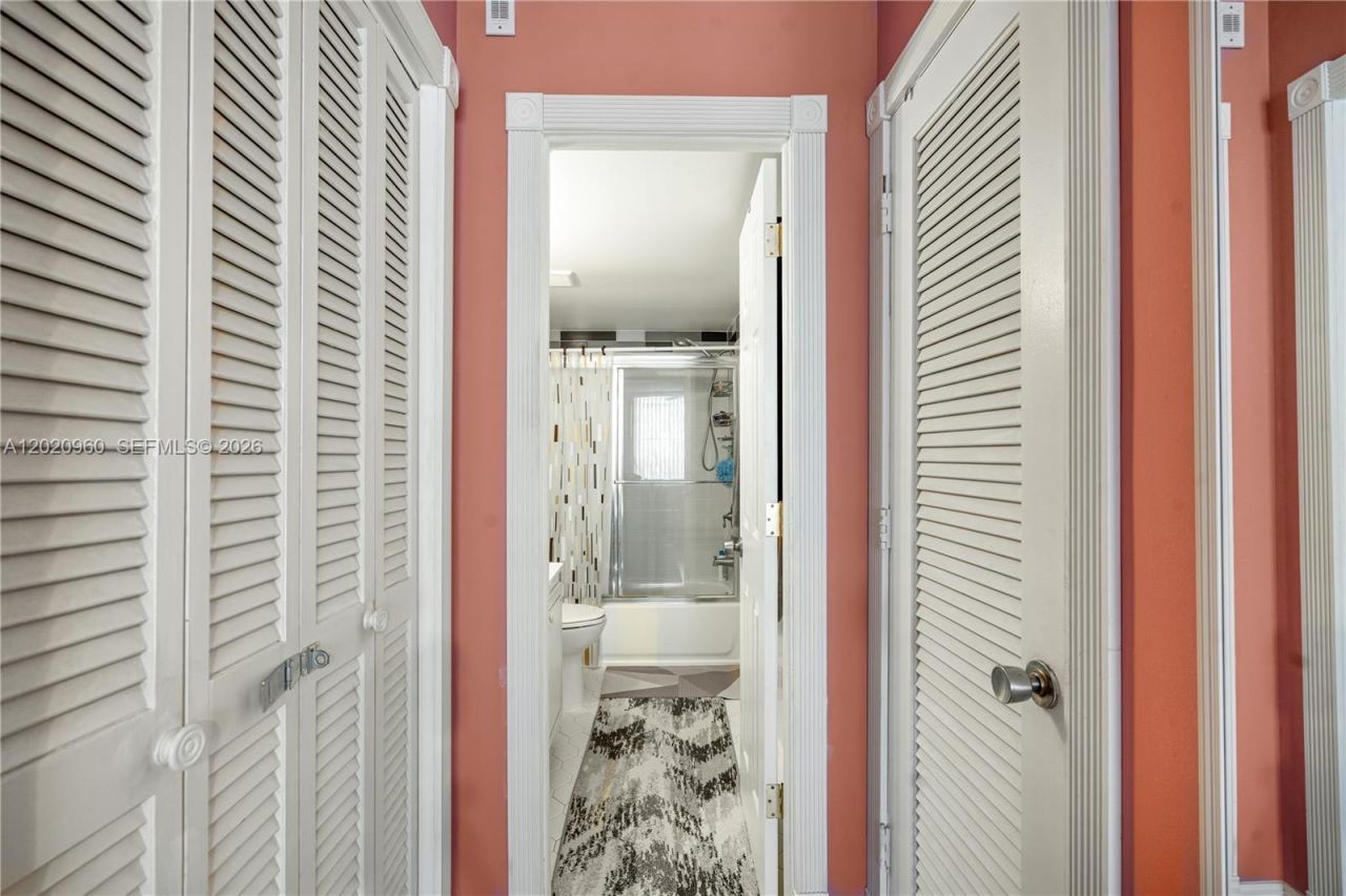 1849 S Ocean Dr, Unit 305, Hallandale Beach, FL 33009 Photo