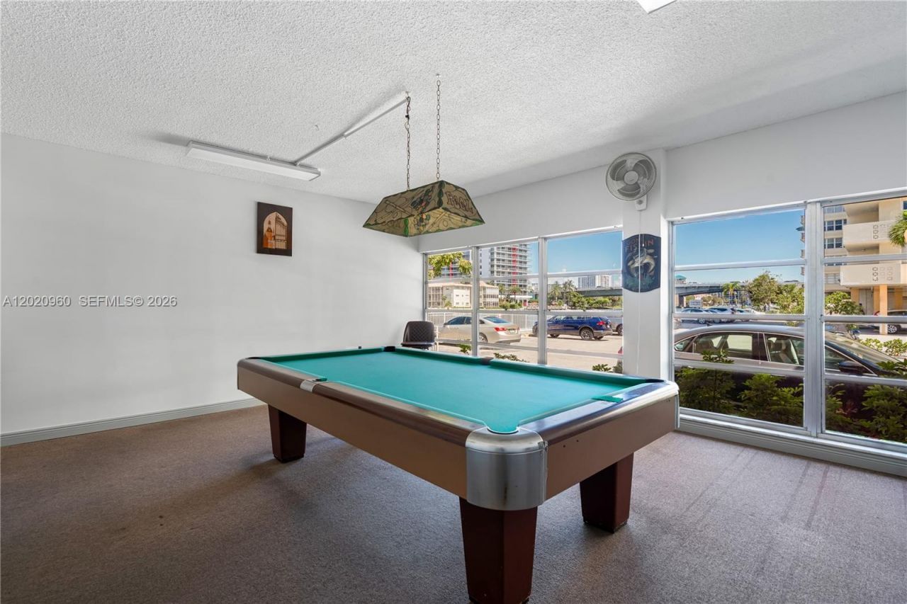 1849 S Ocean Dr, Unit 305, Hallandale Beach, FL 33009 Photo