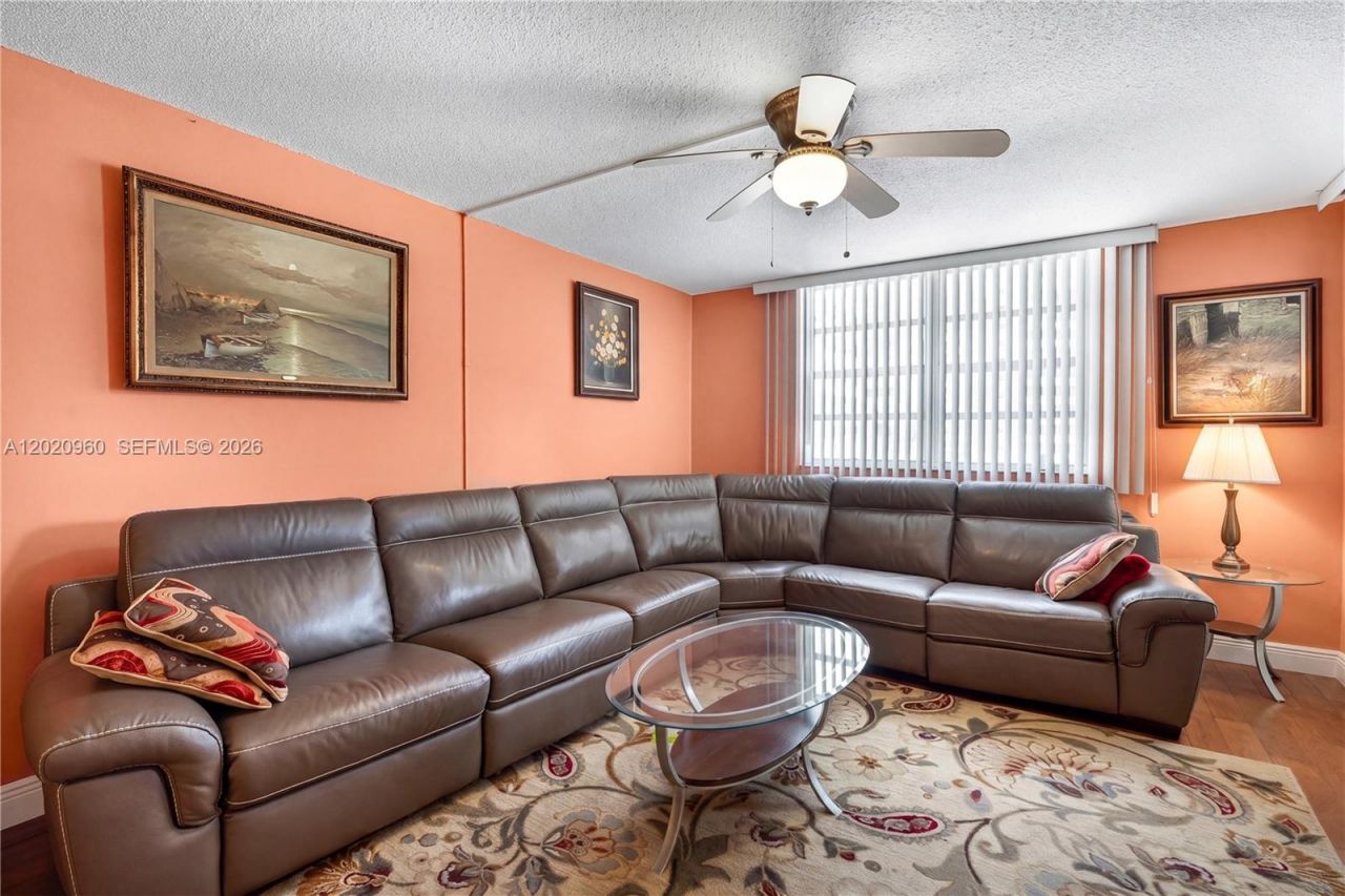 1849 S Ocean Dr, Unit 305, Hallandale Beach, FL 33009 Photo