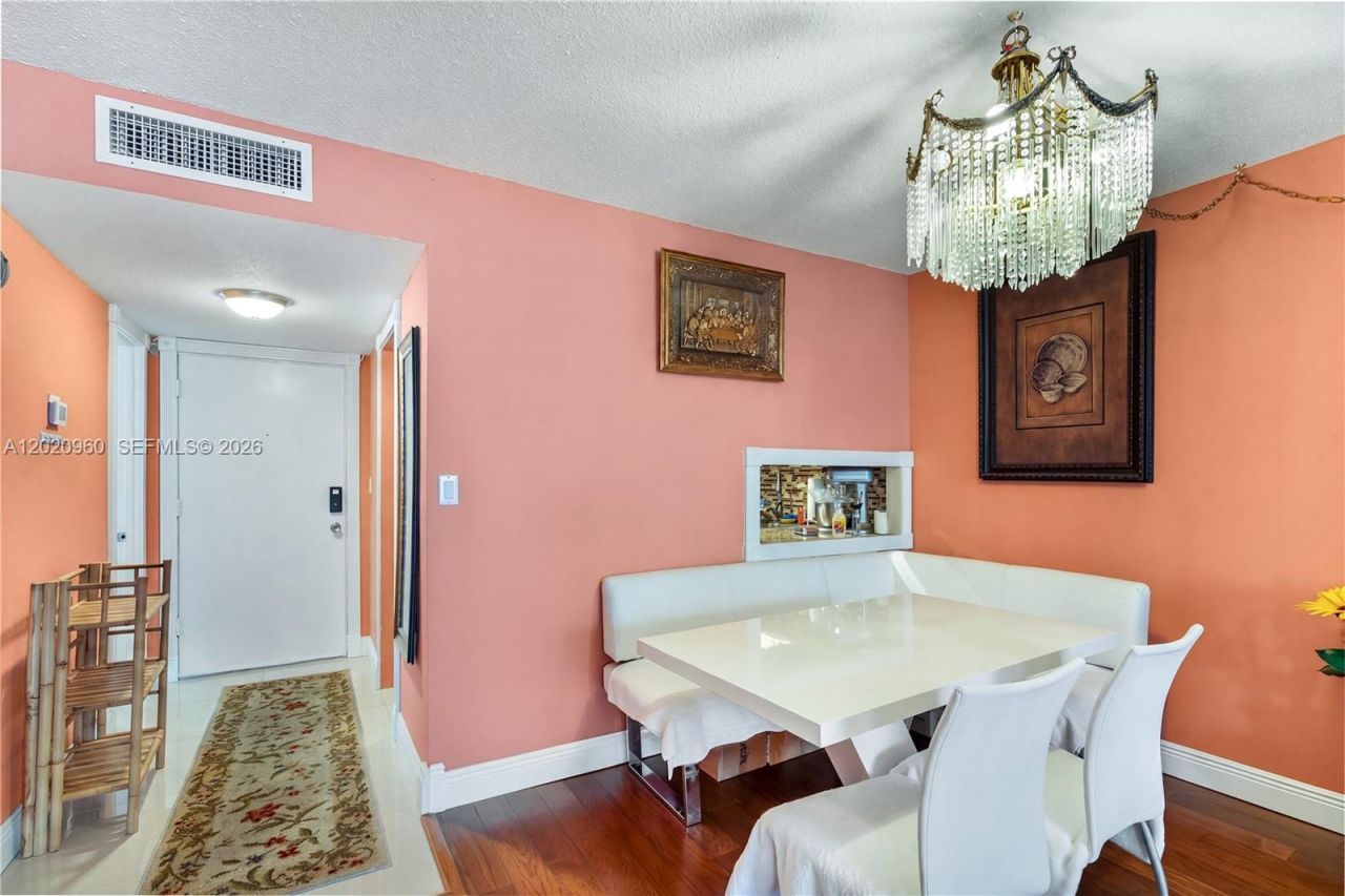 1849 S Ocean Dr, Unit 305, Hallandale Beach, FL 33009 Photo