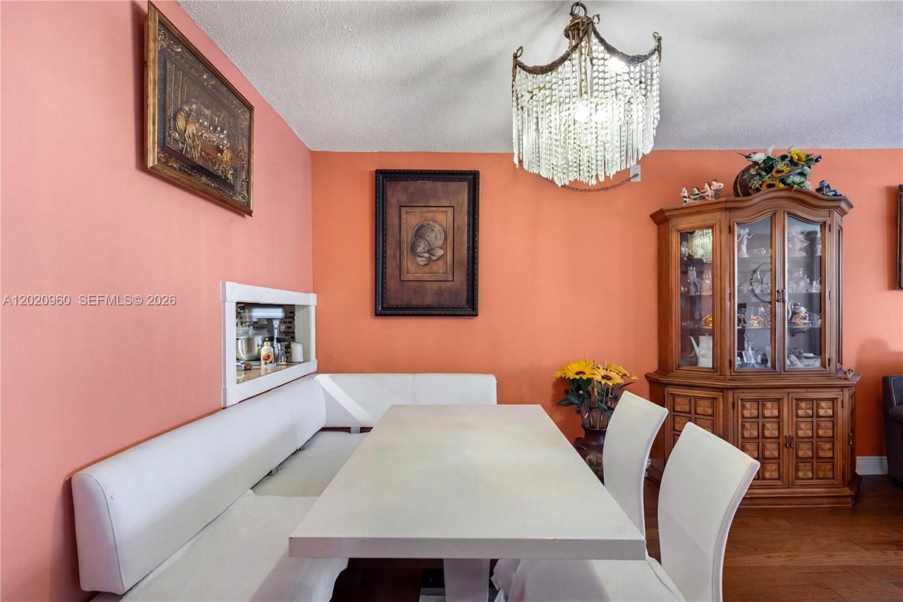 1849 S Ocean Dr, Unit 305, Hallandale Beach, FL 33009 Photo