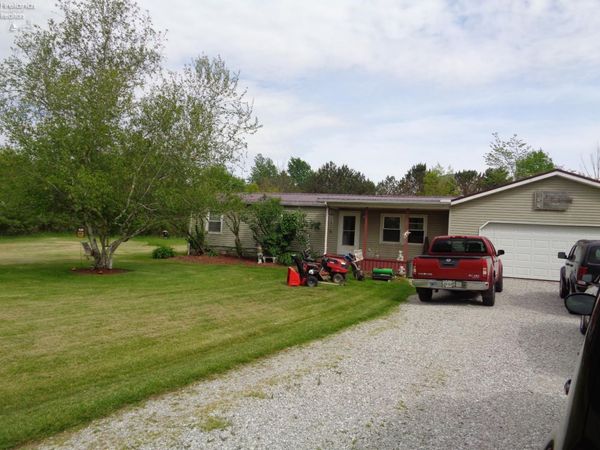 1246 Greenfield Drive, Willard, OH 44890