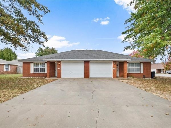 707 E Kara Lane , Rogers, AR 72758