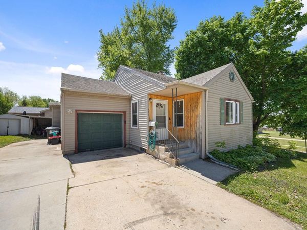 424 W Milwaukee STREET, Jefferson, WI 53549