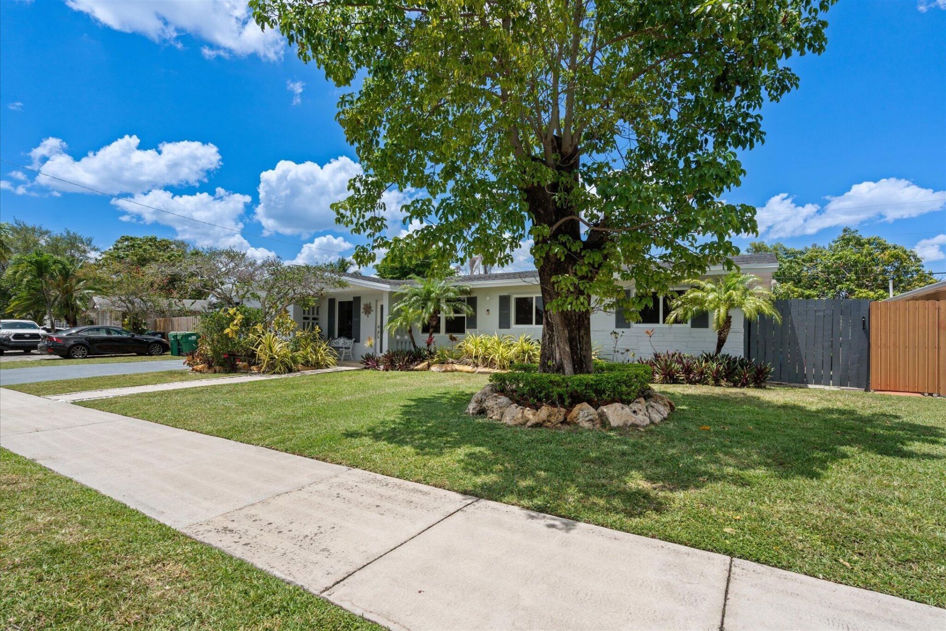 8341 SW 14th Street, Miami, FL 33144 Photo