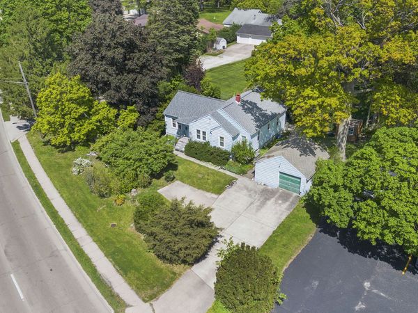 1968 Columbus Street , Ottawa, IL 61350