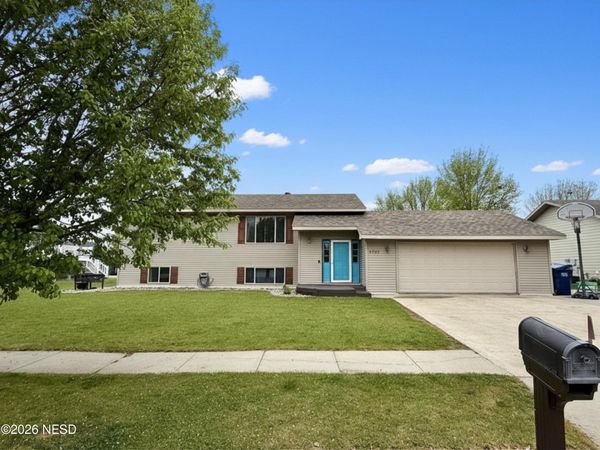 2907 4TH AVENUE NW, Watertown, SD 57201