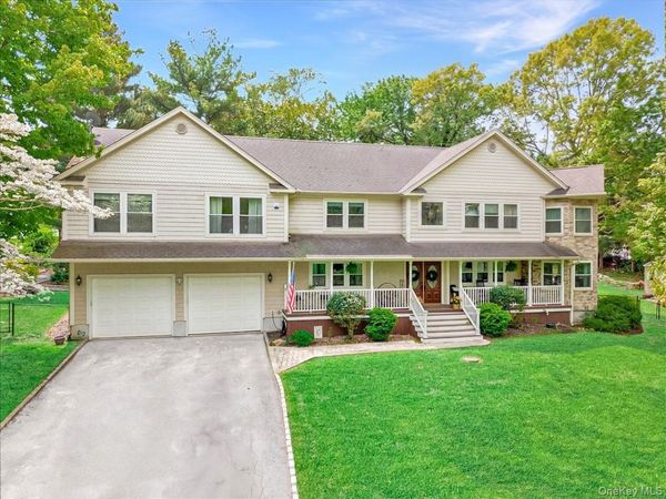 2 Seaview Ledge, Shoreham, NY 11786