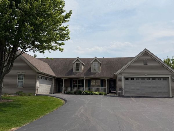 1472 Groves Ln, Unit 2, Union Grove, WI 53182