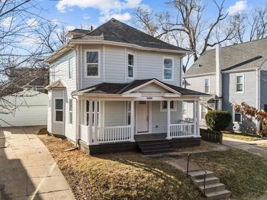 4809 Cass Street , Omaha, NE 68132