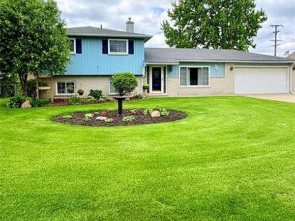 34639 Parkgrove Drive, Westland, MI 48185