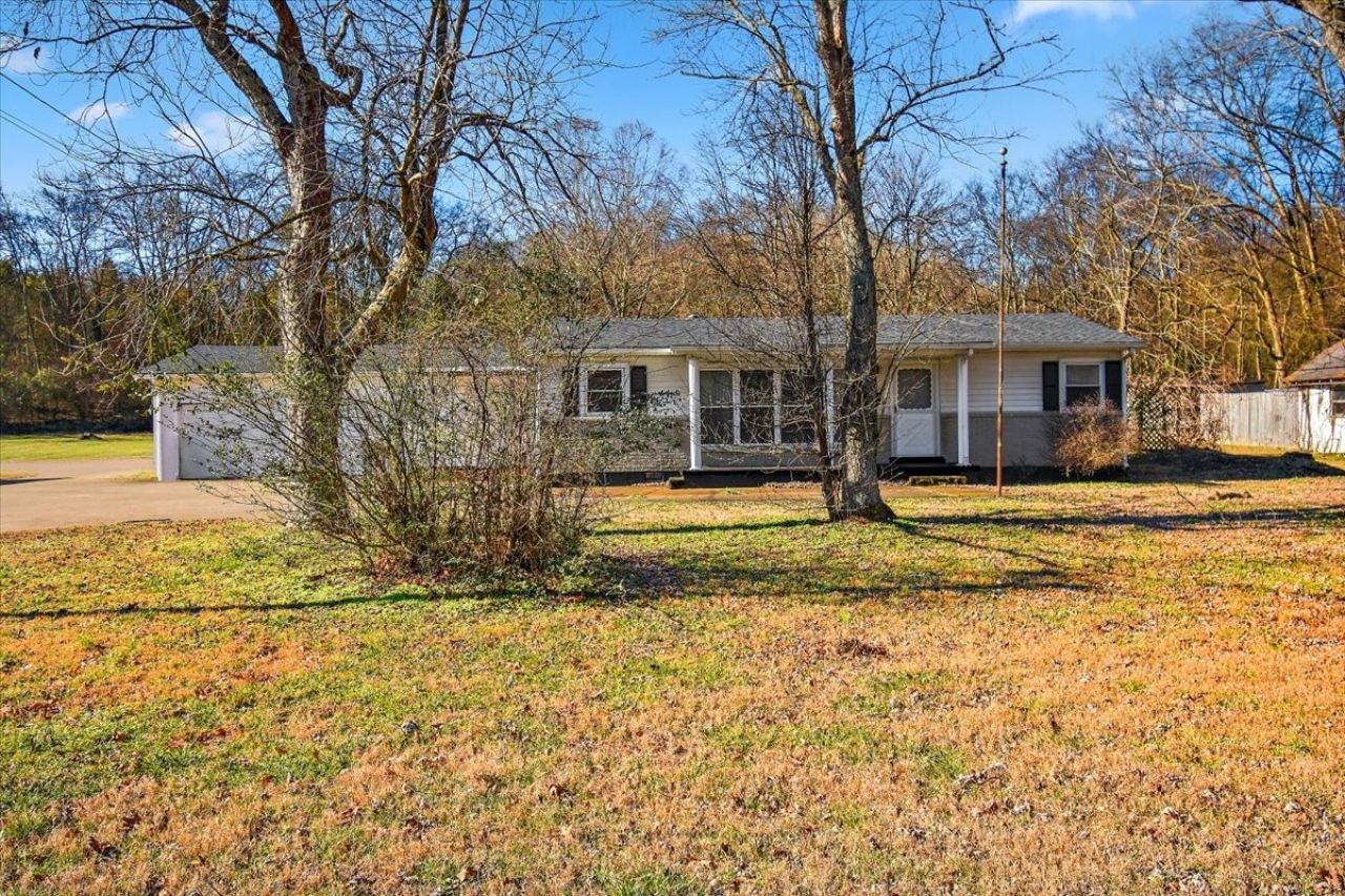 1077 Slaters Creek Rd , Goodlettsville, TN 37072 Main Photo