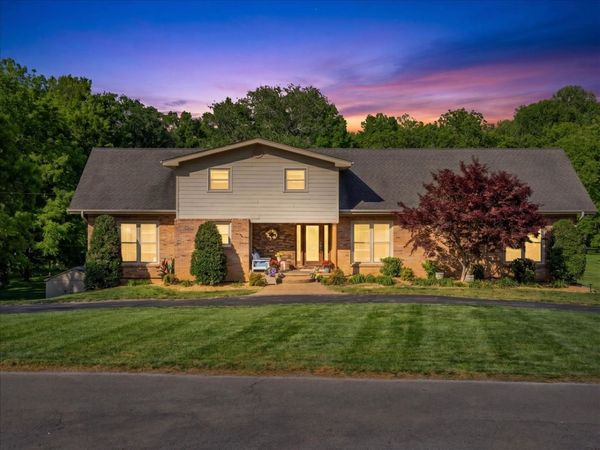 1205 Sycamore Dr , Manchester, TN 37355