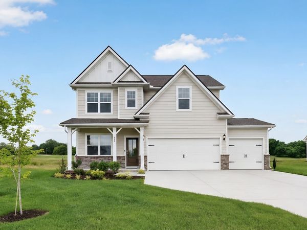 111 Longwood Drive, Lebanon, TN 37087