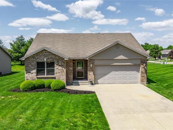 601 Meadowview Court, Franklin, OH 45005