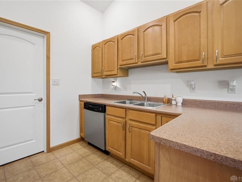 601 Meadowview Court, Franklin, OH 45005 Photo 11