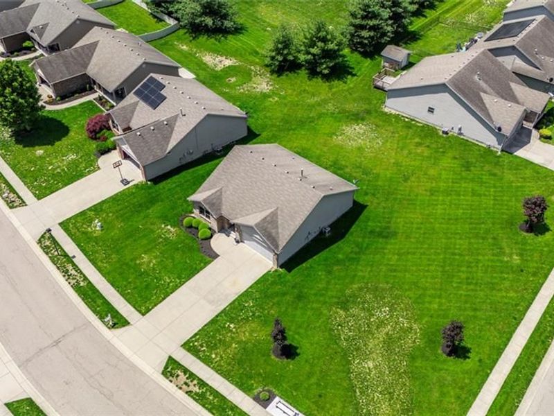 601 Meadowview Court, Franklin, OH 45005 Photo 2