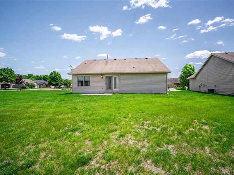 601 Meadowview Court, Franklin, OH 45005 Photo 5