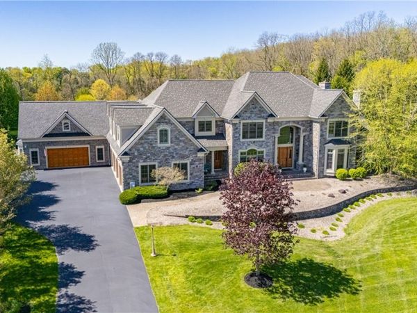 1 Carolina Drive, Pittsford, NY 14534