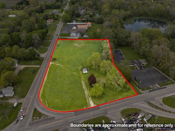 59374 Mayflower Road, South Bend, IN 46614