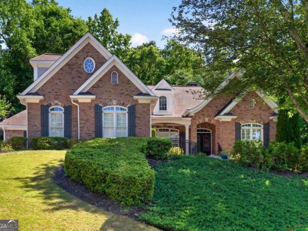 800 E Shore Drive, Canton, GA 30114