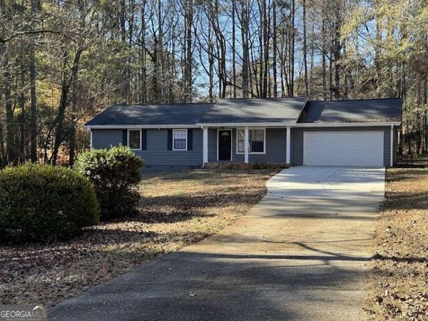 65 Fair Oaks Drive SE, Conyers, GA 30094