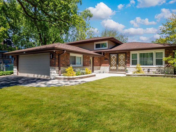 10809 S Nordica Avenue , Worth, IL 60482