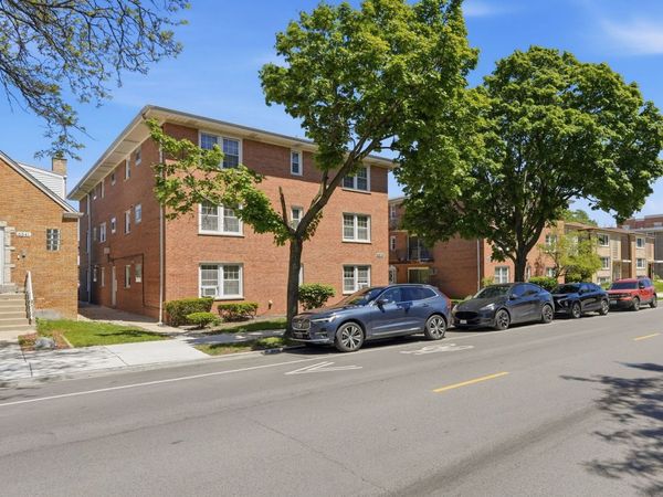 6535 N Northwest Highway , Unit 1F, Chicago, IL 60631
