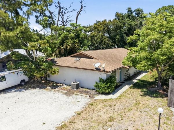2777 DUEBY STREET , SARASOTA, FL 34231