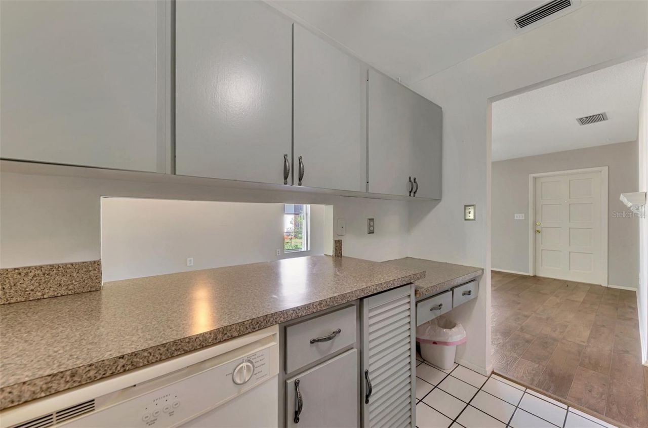 3360 Ramblewood Drive S, Sarasota, FL 34237 Photo