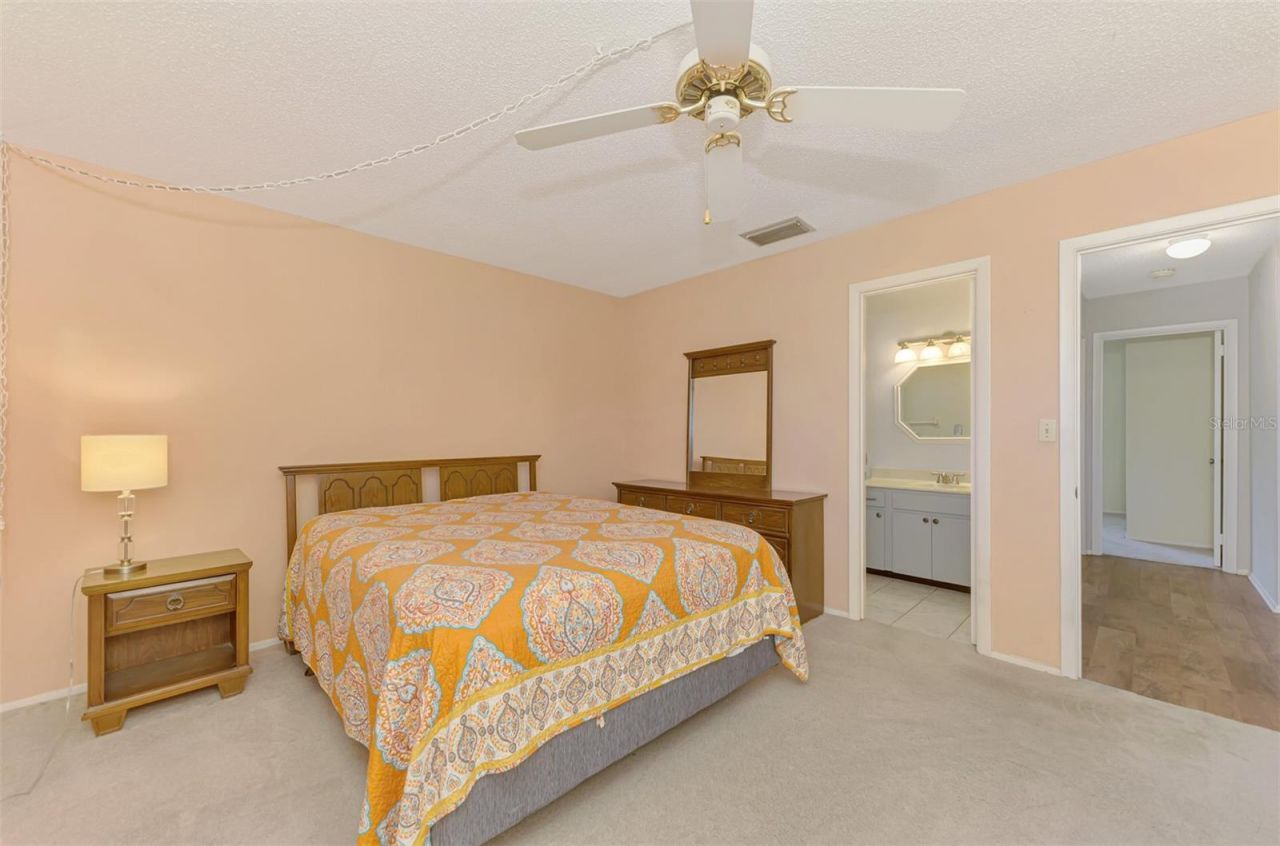 3360 Ramblewood Drive S, Sarasota, FL 34237 Photo
