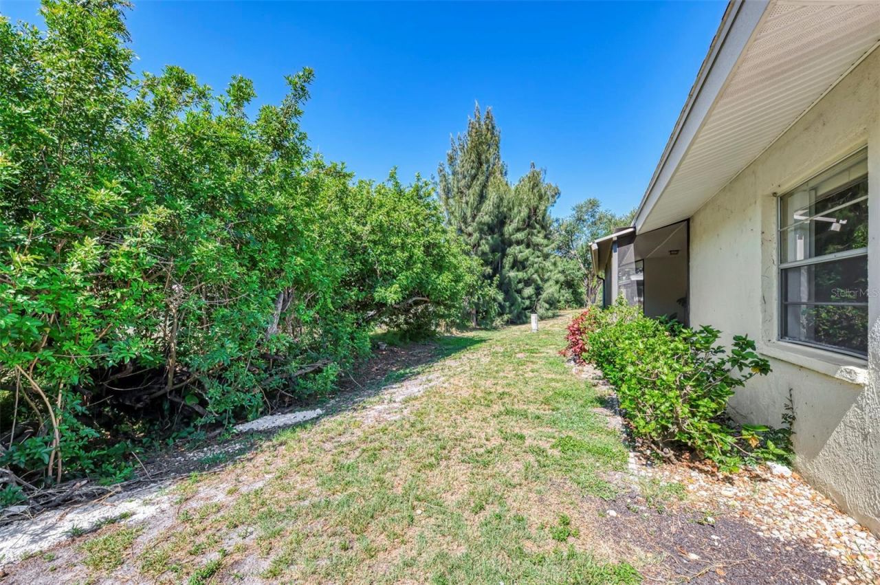 3360 Ramblewood Drive S, Sarasota, FL 34237 Photo