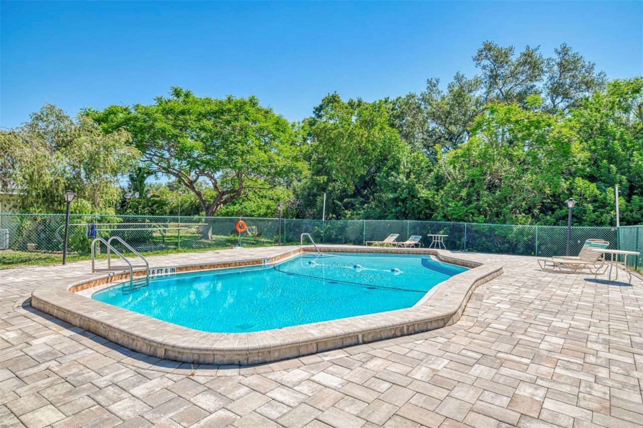 3360 Ramblewood Drive S, Sarasota, FL 34237 Photo