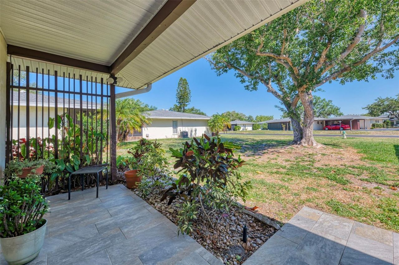 3360 Ramblewood Drive S, Sarasota, FL 34237 Photo