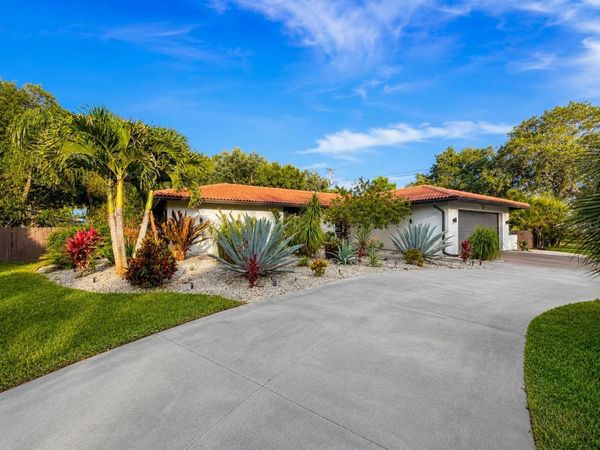 392 W ROSSETTI DRIVE, NOKOMIS, FL 34275